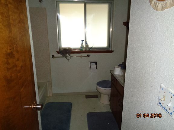 4th image of 925 188th Street Ct E