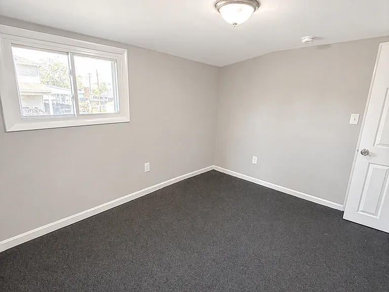 6600 Detroit Ave — Photo 10