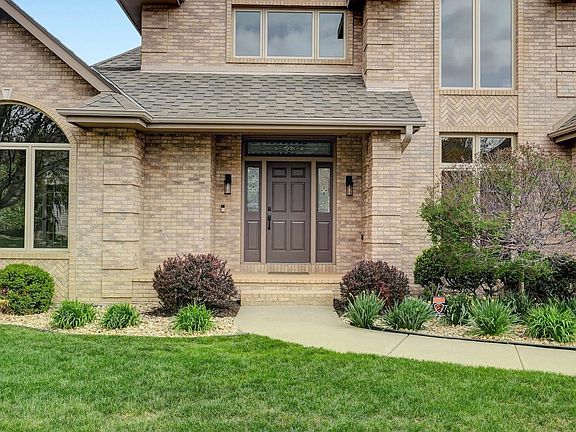 4th image of 6816 Forest Lake Blvd