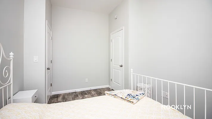 Rented by Nooklyn NYC LLC | media 27