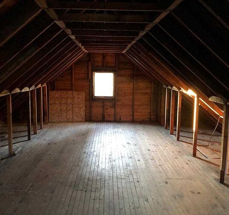2nd image of 186 4th Ave