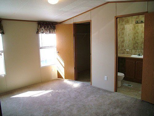 4th image of 11 Hilltop Ave