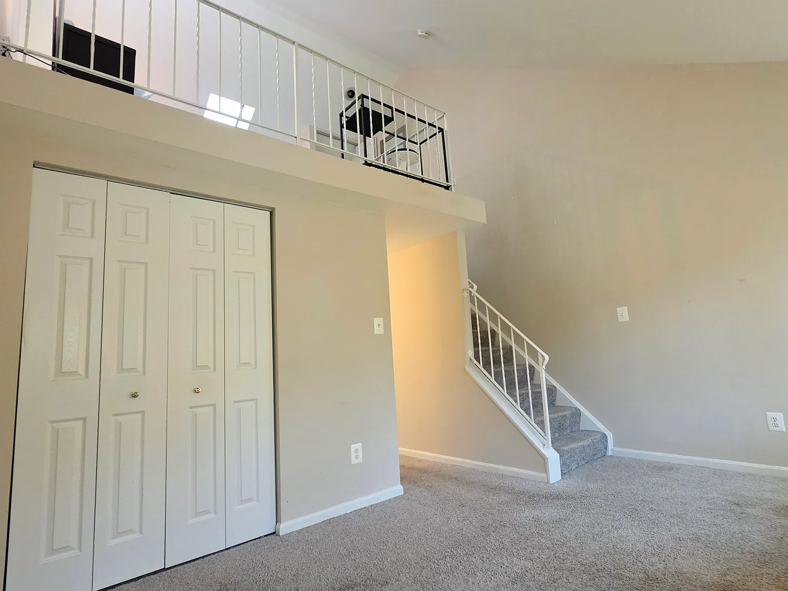 1 bed, 1020 sqft, $1,200 — Photo 2