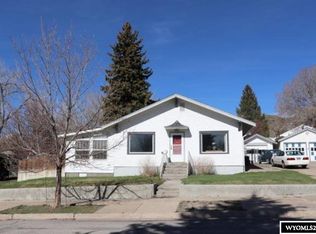 930 13th St, Rawlins, WY 82301