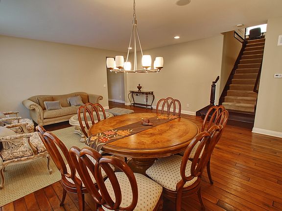 5th image of 1300 W Daffodil Ave