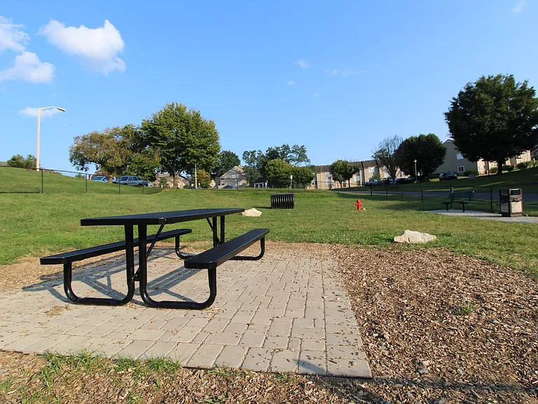 1366 Hunters Rd #K — Photo 8