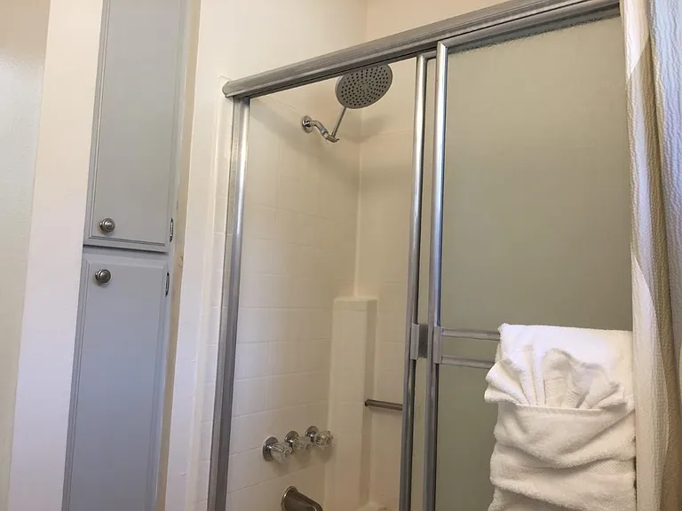 170 N Sierra Bonita Ave #12 — Photo 8