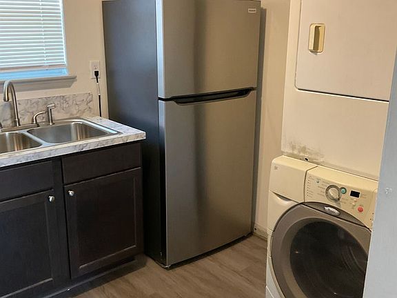 5th image of 2905 Llewellyn Ave #9962206