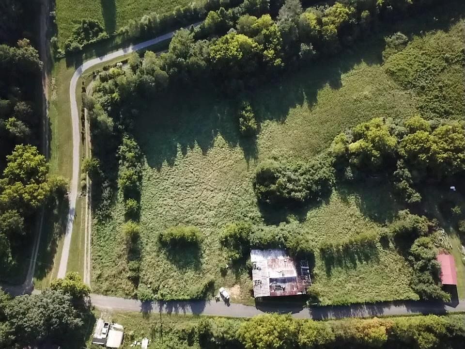 2nd image of 4880 Branch Rd