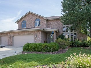 9055 Oxford St, Woodridge, IL