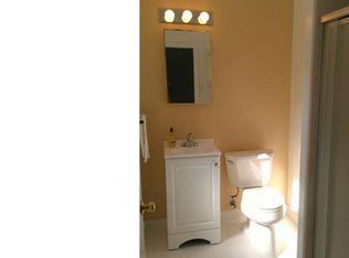 10990 Knights Rd, Philadelphia, PA 19154