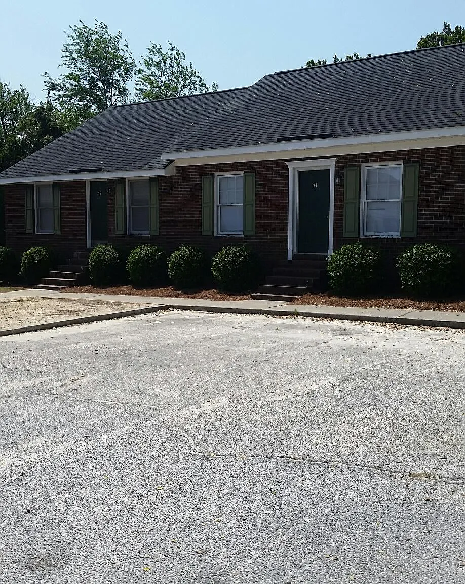 2 bed, 1200 sqft, $1,000 — Photo 1