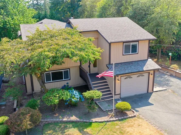 3203 NE 195th St, Lake Forest Park, WA 98155