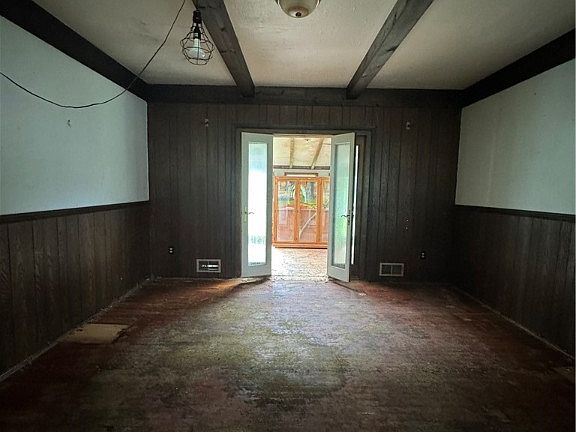 5th image of 50 Columbia Ave