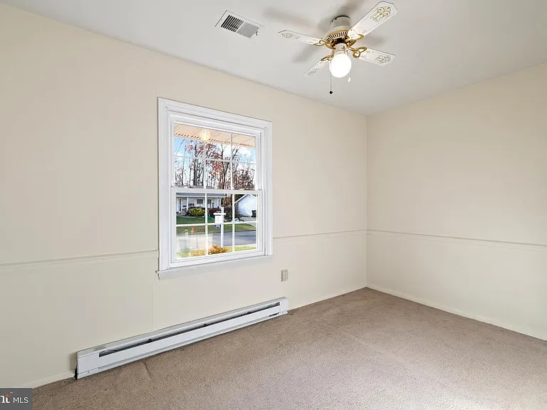 1042 S Ironwood Rd — Photo 17