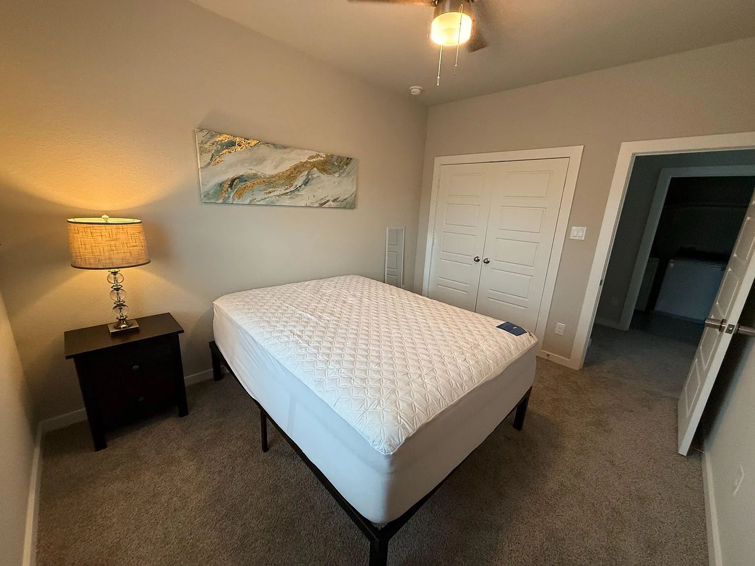 3 bed, 2.5 bath, 1500 sqft, $988 — Photo 2
