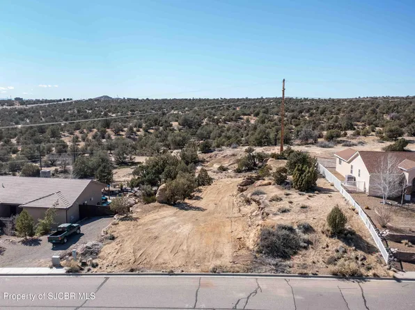 6401 Red Rock Dr, Farmington, NM 87402