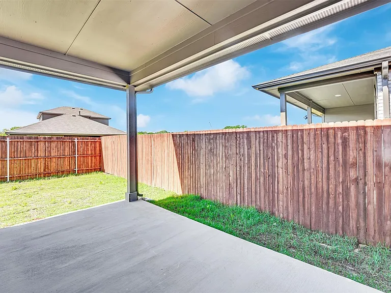 1012 Southwark Dr — Photo 23