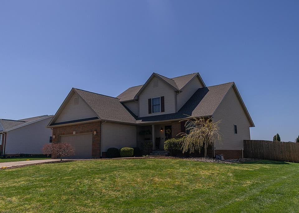 1st image of 913 Golfview Dr