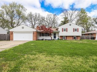 2701 Meadow Park Dr, Kettering, OH 45440