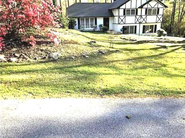 2511 Amalfi Dr, Conyers, GA 30012