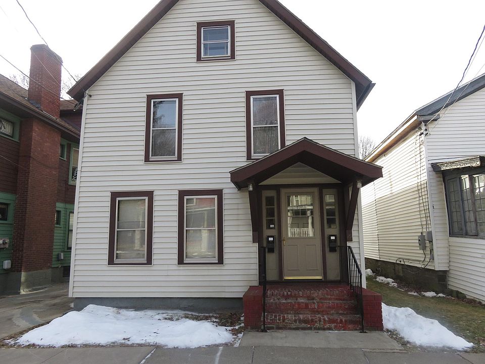 29 Henry front entrance 1 floor
