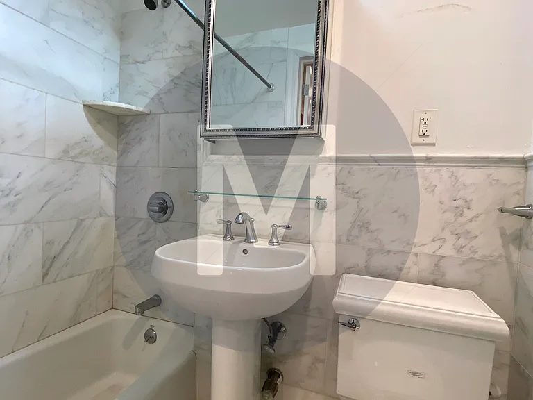 314 E 62nd St #4 — Photo 7