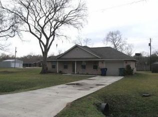621 Humble St, West Columbia, TX 77486