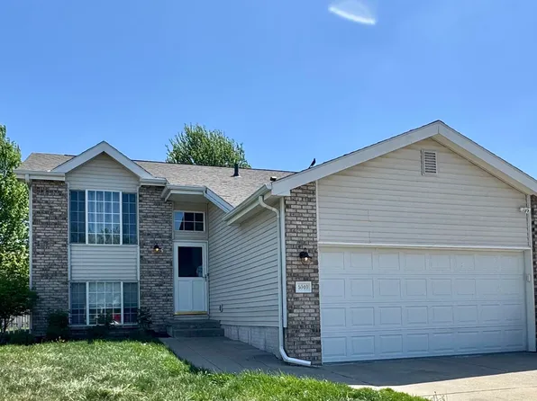 5040 NW 10th St, Lincoln, NE 68521