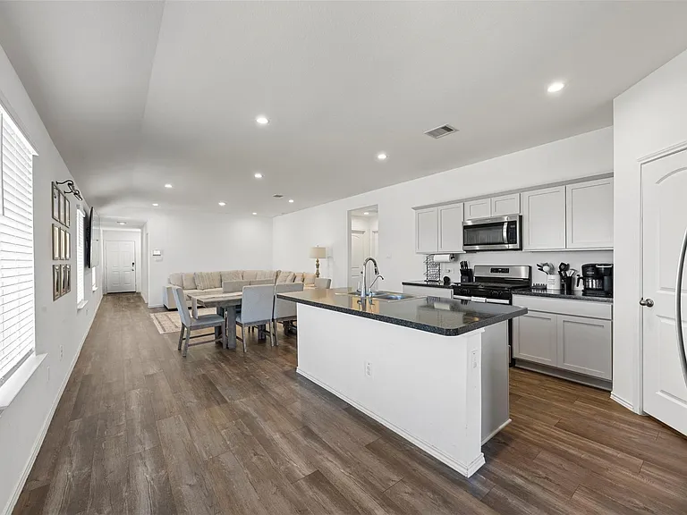 5455 Desert Glen Dr — Photo 16