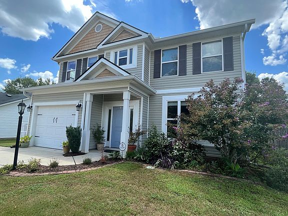 3rd image of 3143 Alexandria Dr