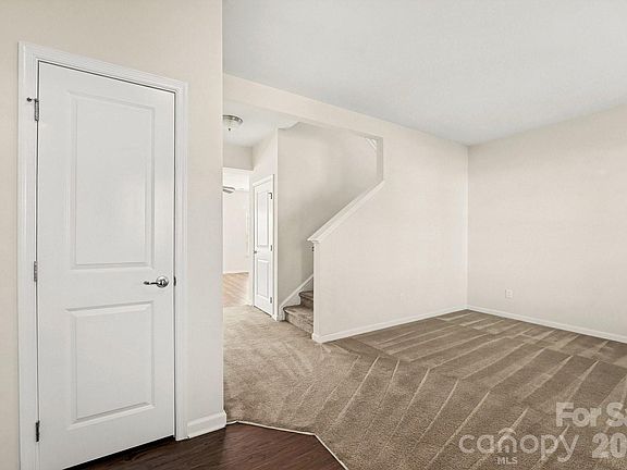 5th image of 1256 Farm Branch Dr SW