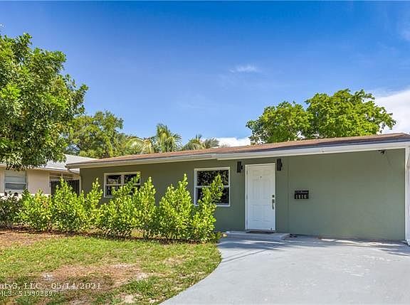 5th image of 1916 SW 11th Ct