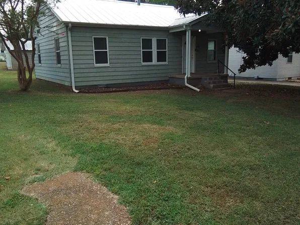 2812 15th Ave, Sheffield, AL 35660