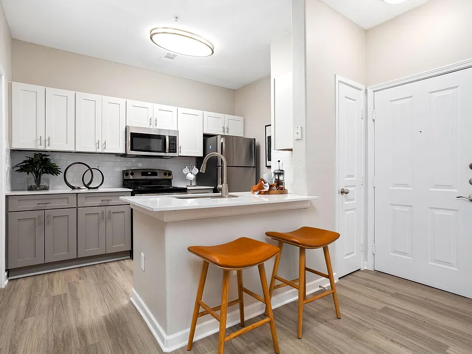 Niche Apartments