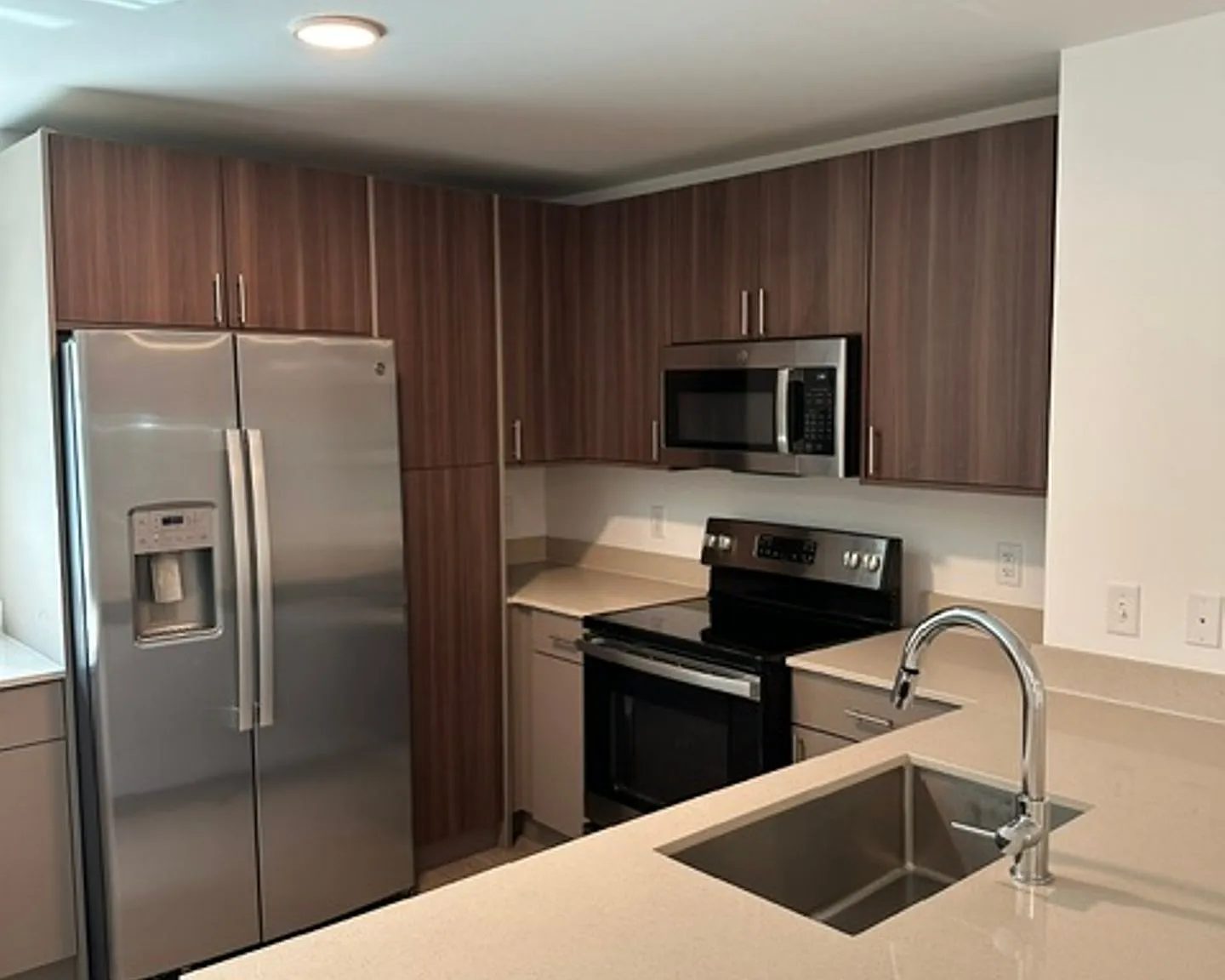 Aviara on the Ave — Photo 2
