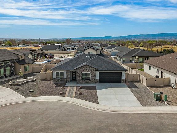 3rd image of 3113 Clyde Ct