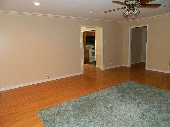 4th image of 108 Briarwood St