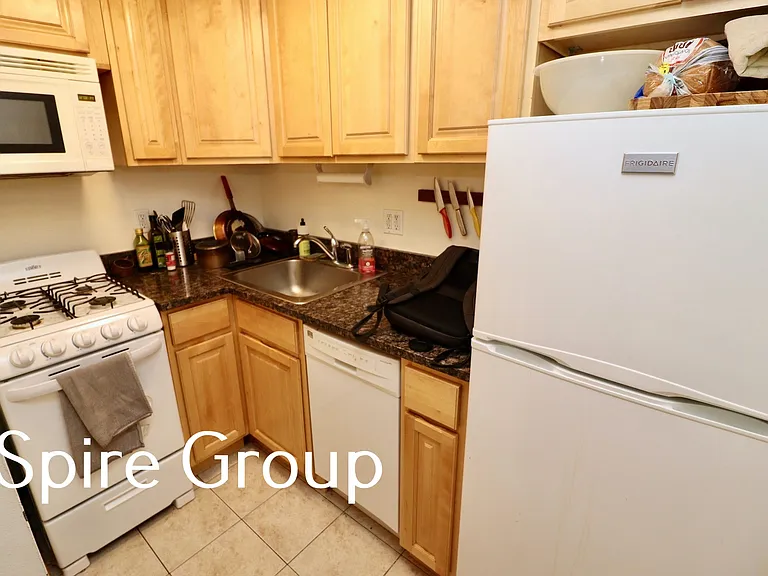 130 W 74th St #2B — Photo 7