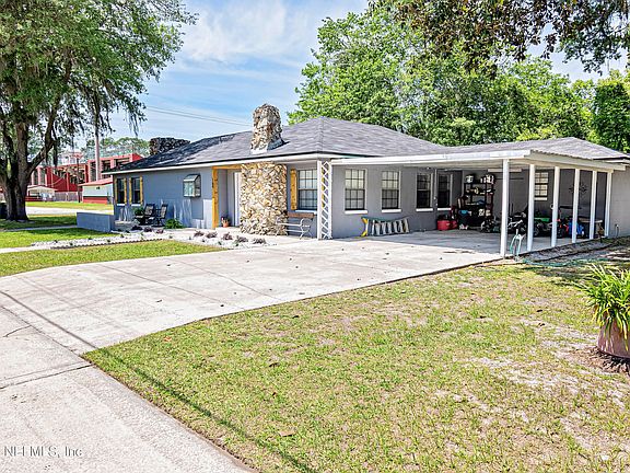 3rd image of 169 W SHUEY Avenue