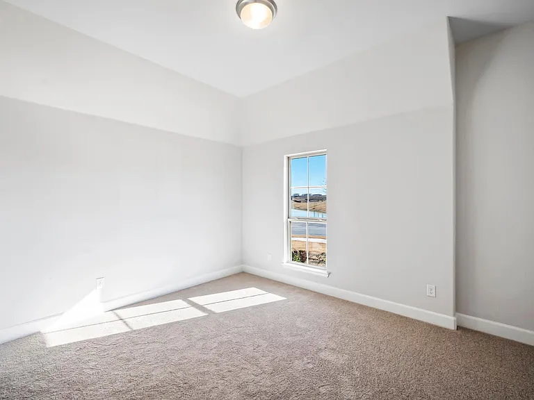 552 Horsetail Way — Photo 33