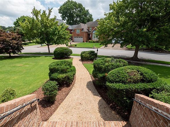 2nd image of 1539 Bordeaux Pl