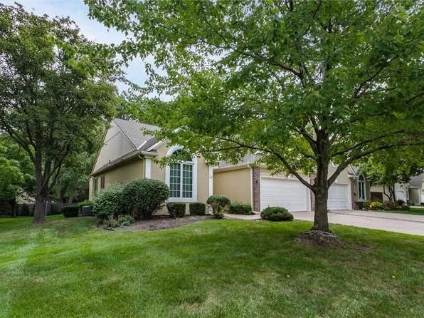 12551 Glenwood St, Overland Park, KS 66209