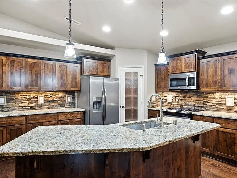 1080 N Montana St — Photo 13