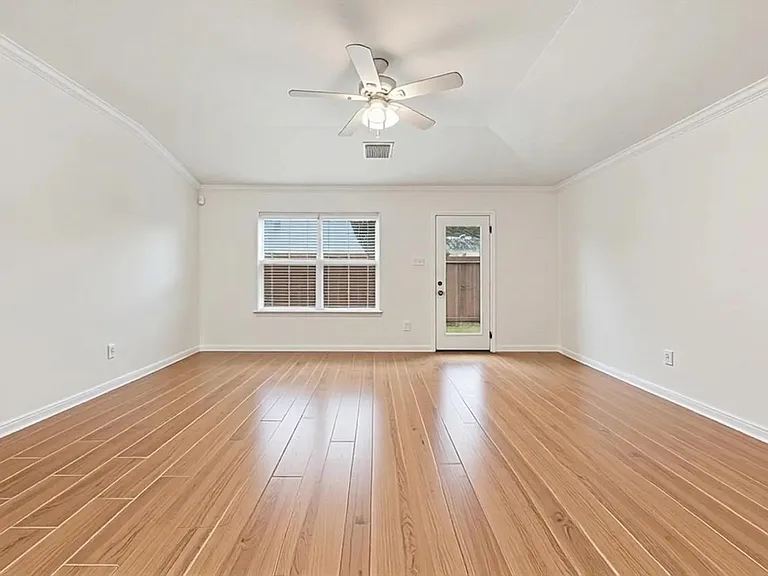 26542 Marble Point Ln — Photo 10