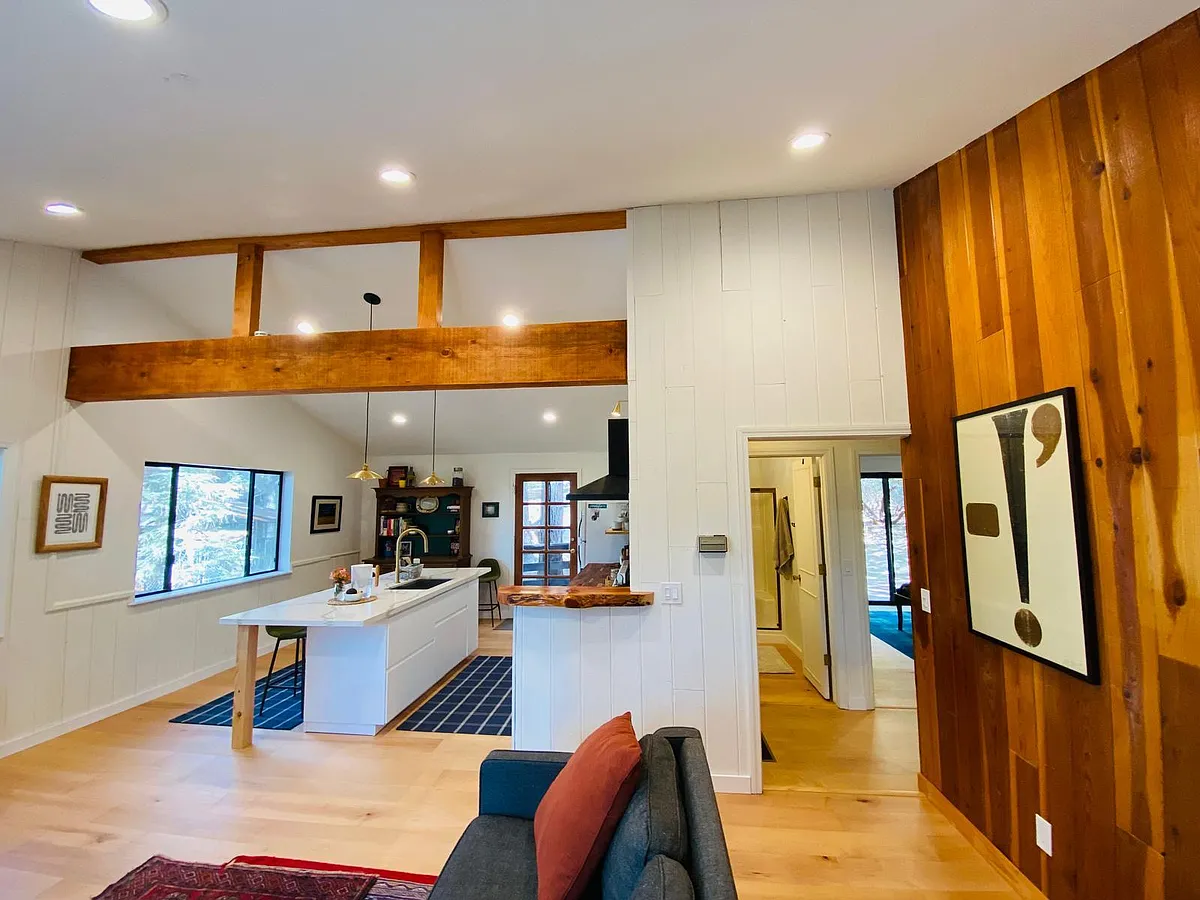 Brand new low emissions Cali floors engineered wood. - 52445 Pine Ridge Rd