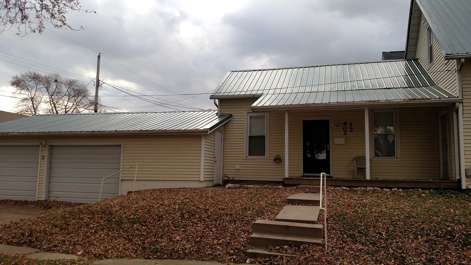 902 S 9th St photo 1