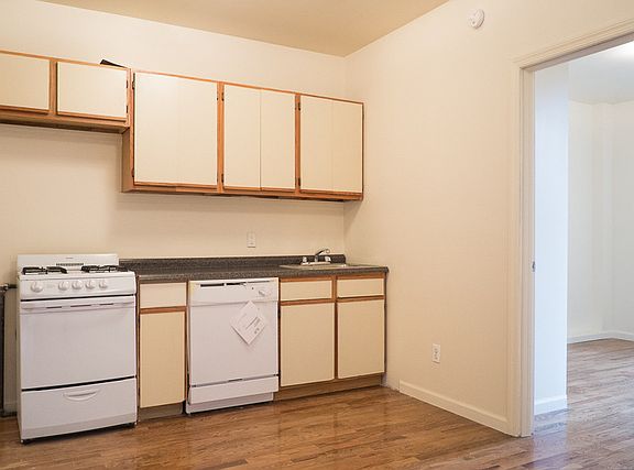 3rd image of 300 Quincy St #3H