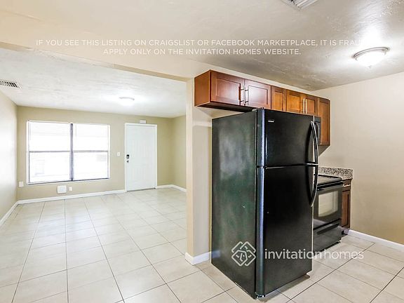5th image of 4270 SW 49th Ct