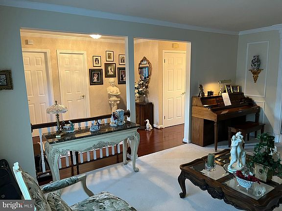 4th image of 9639 Shadow Oak Dr